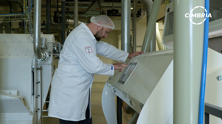 Sorter ottico SEA.IQ con operatore